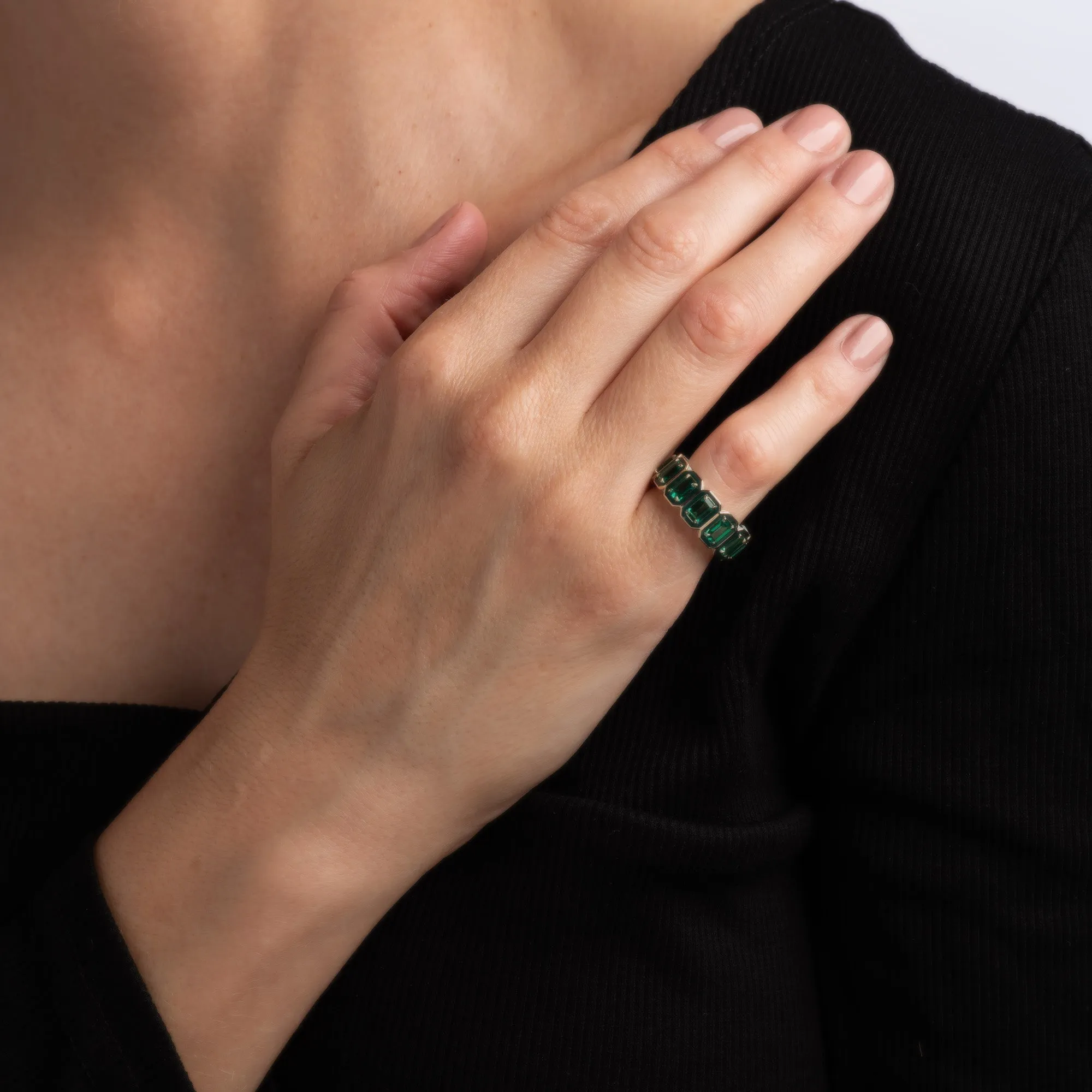 Alison Lou Ring Sz 5.5 Lab Created Emerald Rectangular Eternity Band Estate