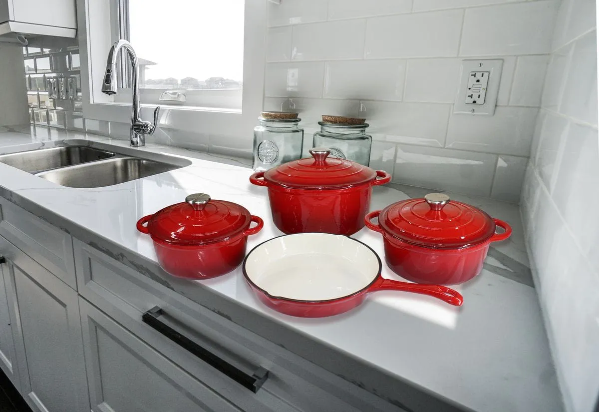 Cast Iron Cookware Pot Set 7 Piece Red TH184