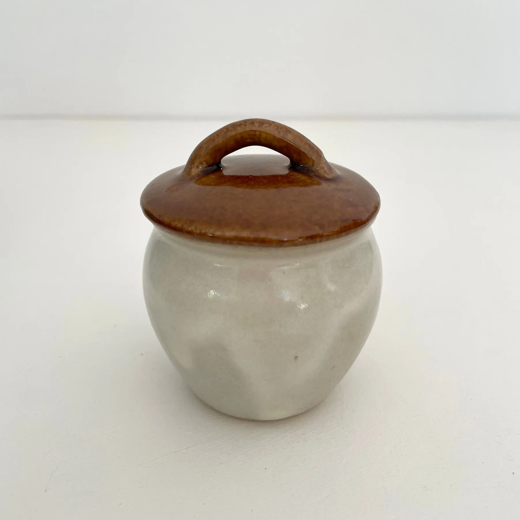 Ceramic Spice Pot