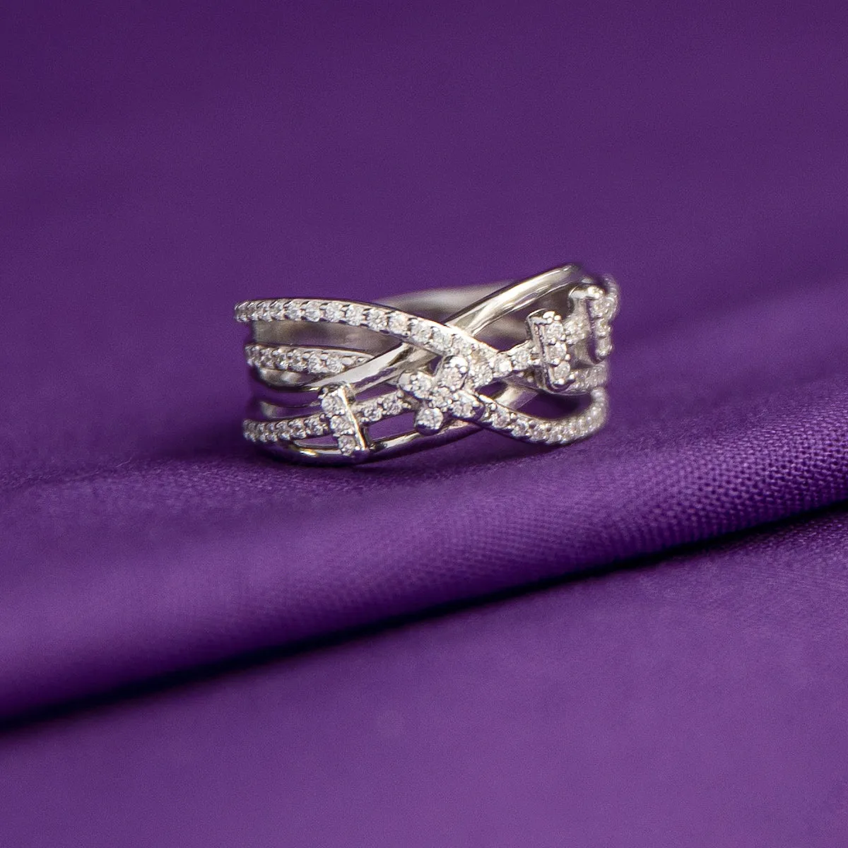 DC X RockLove Batman Returns CATWOMAN Crystal Stitches Pave Ring