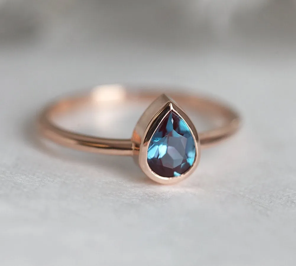 Esperanza Alexandrite Ring
