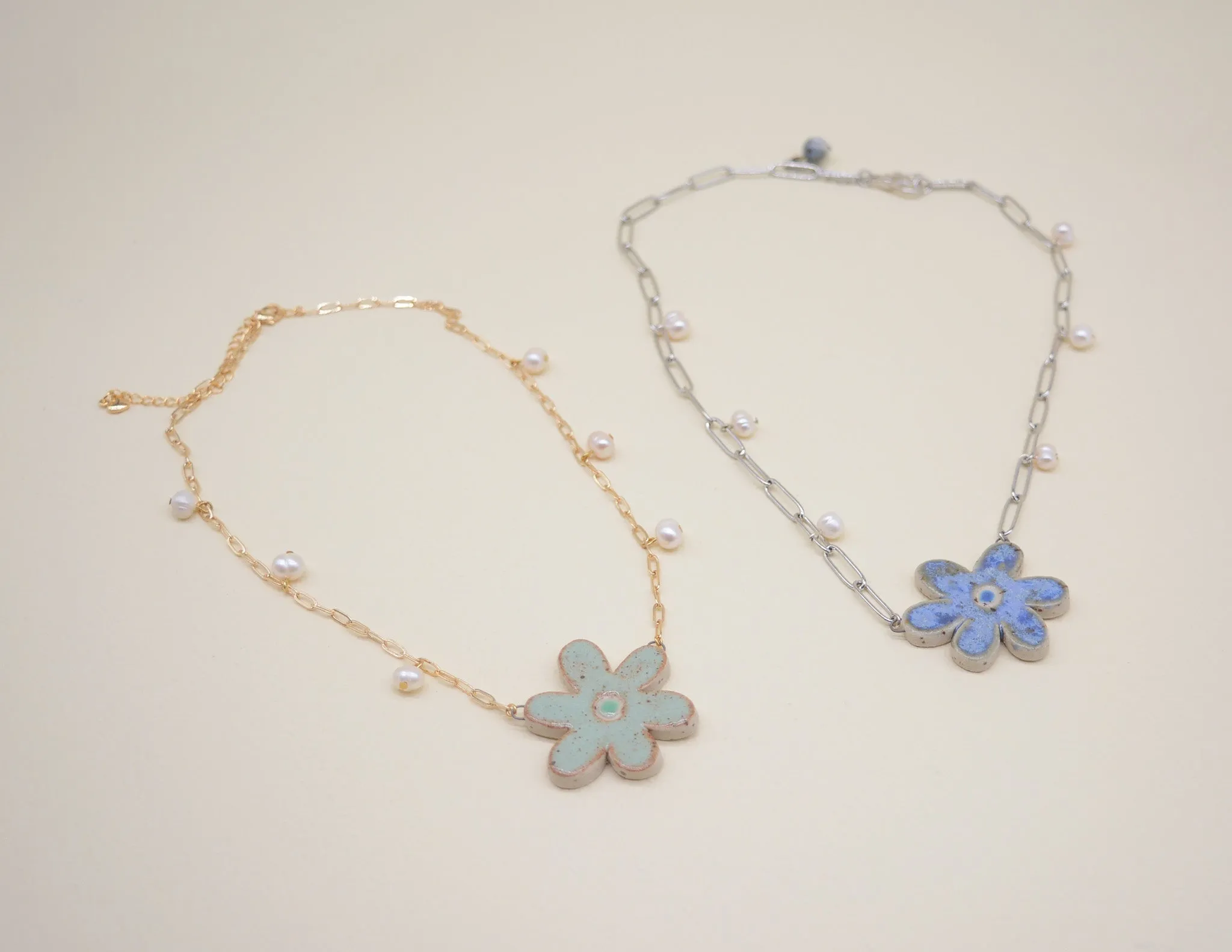 Green Daisy and Pearls Necklace