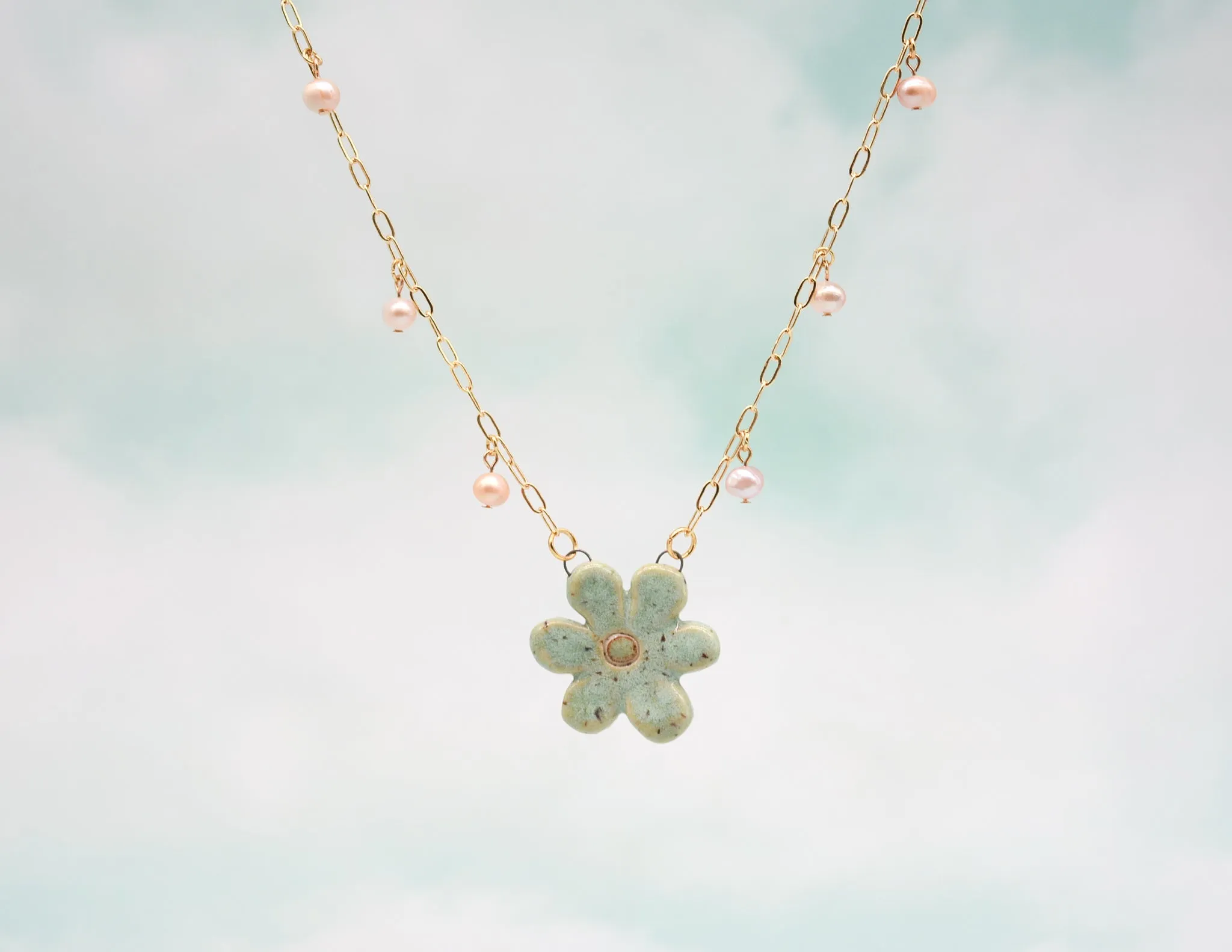 Green Daisy Necklace