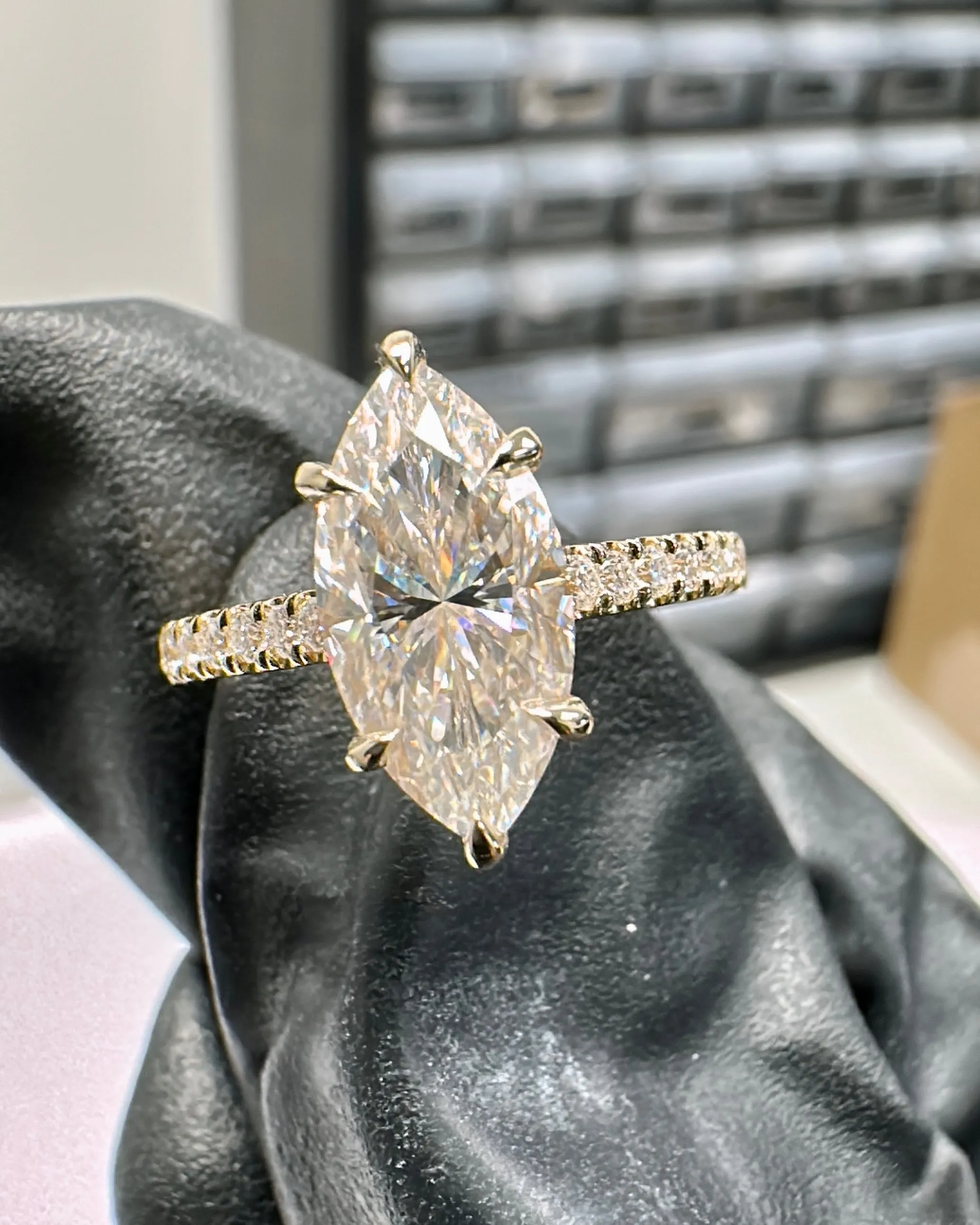 JADA RING