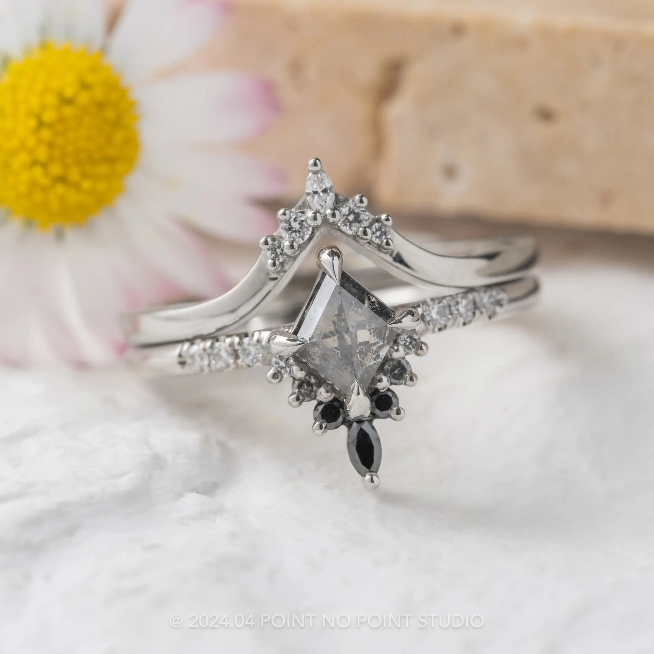 Marquise Diamond Freya Band, Platinum