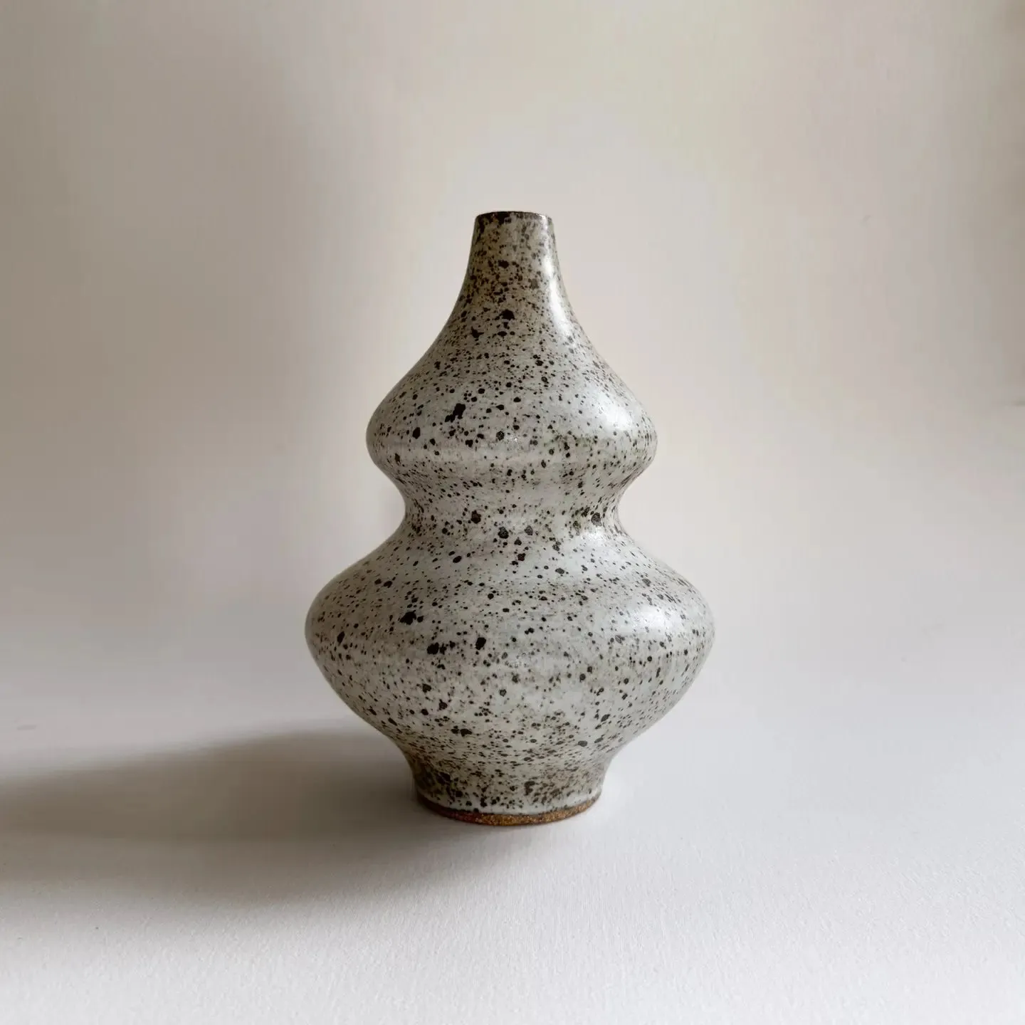 SOMBRA / mono bottleneck vase 004