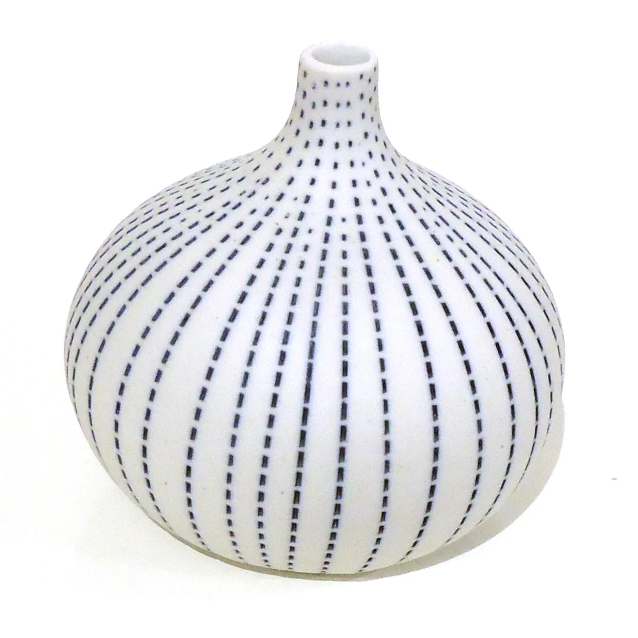 Thai Vase, Congo Tiny Blue Stipple