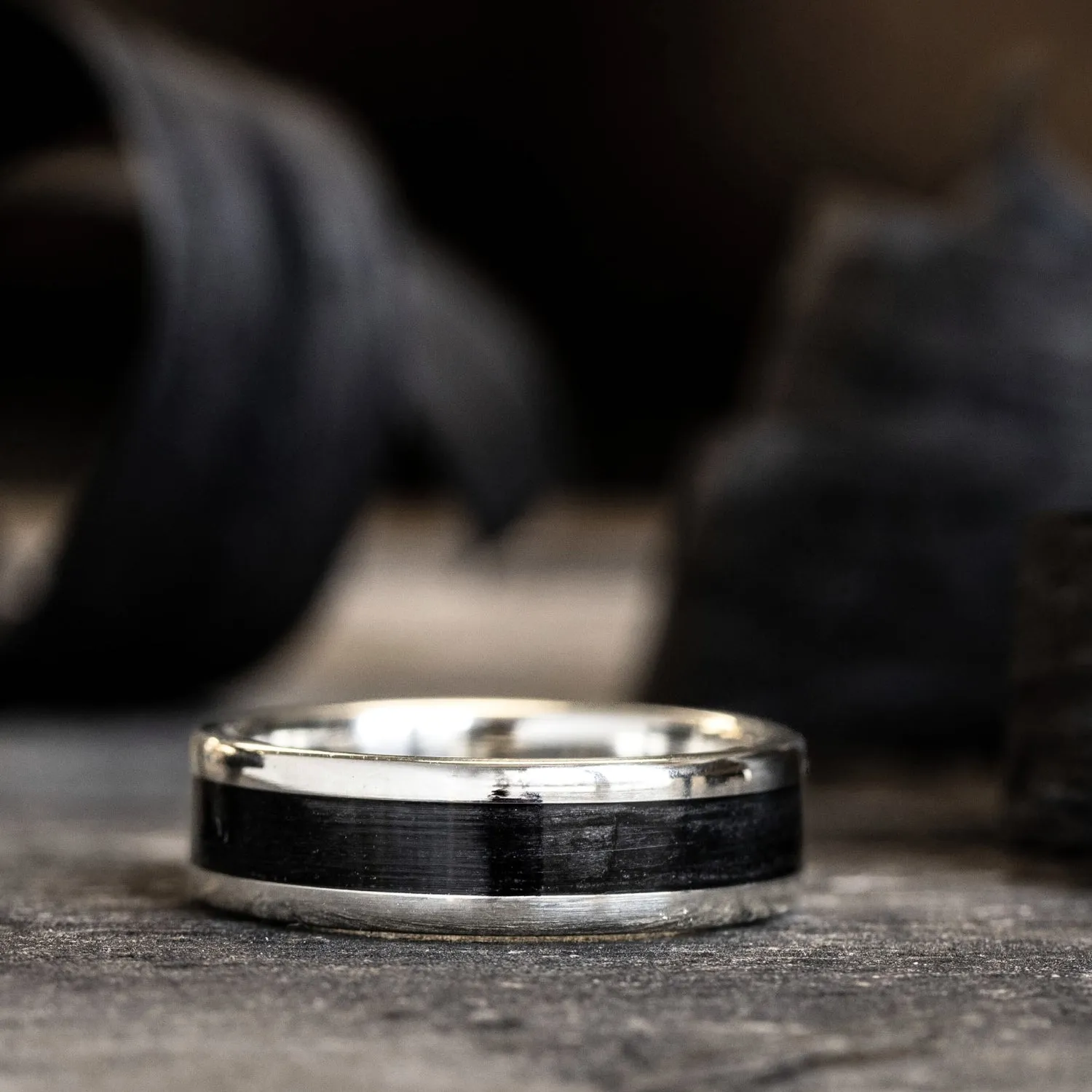 The Speakeasy | Men's Gold Wedding Band with Black Whiskey Barrel Wood
