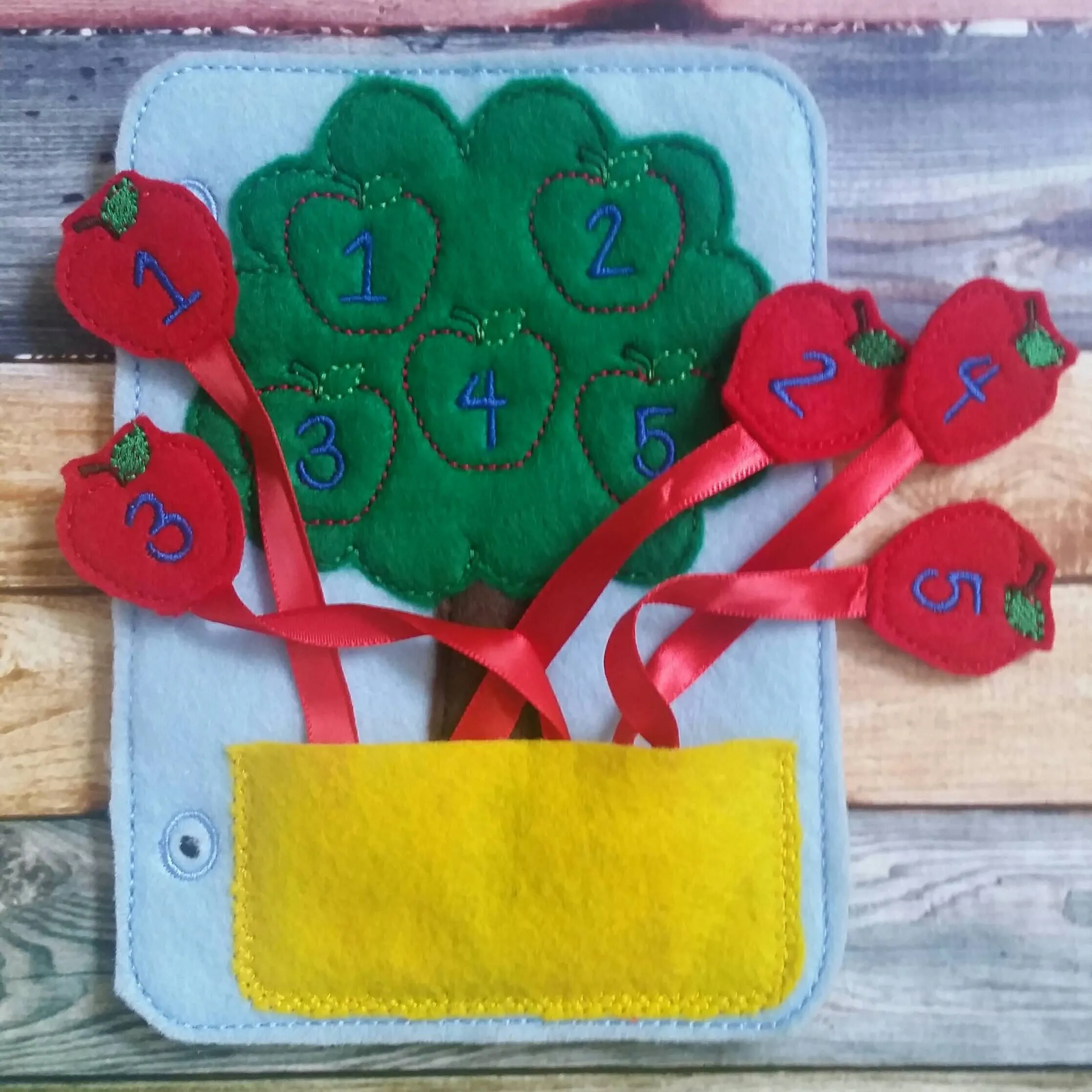 Toddler quiet book- quiet book pages - Learn numbers page -  felt apple tree - pocket - Build your own quiet book - busy book - counting