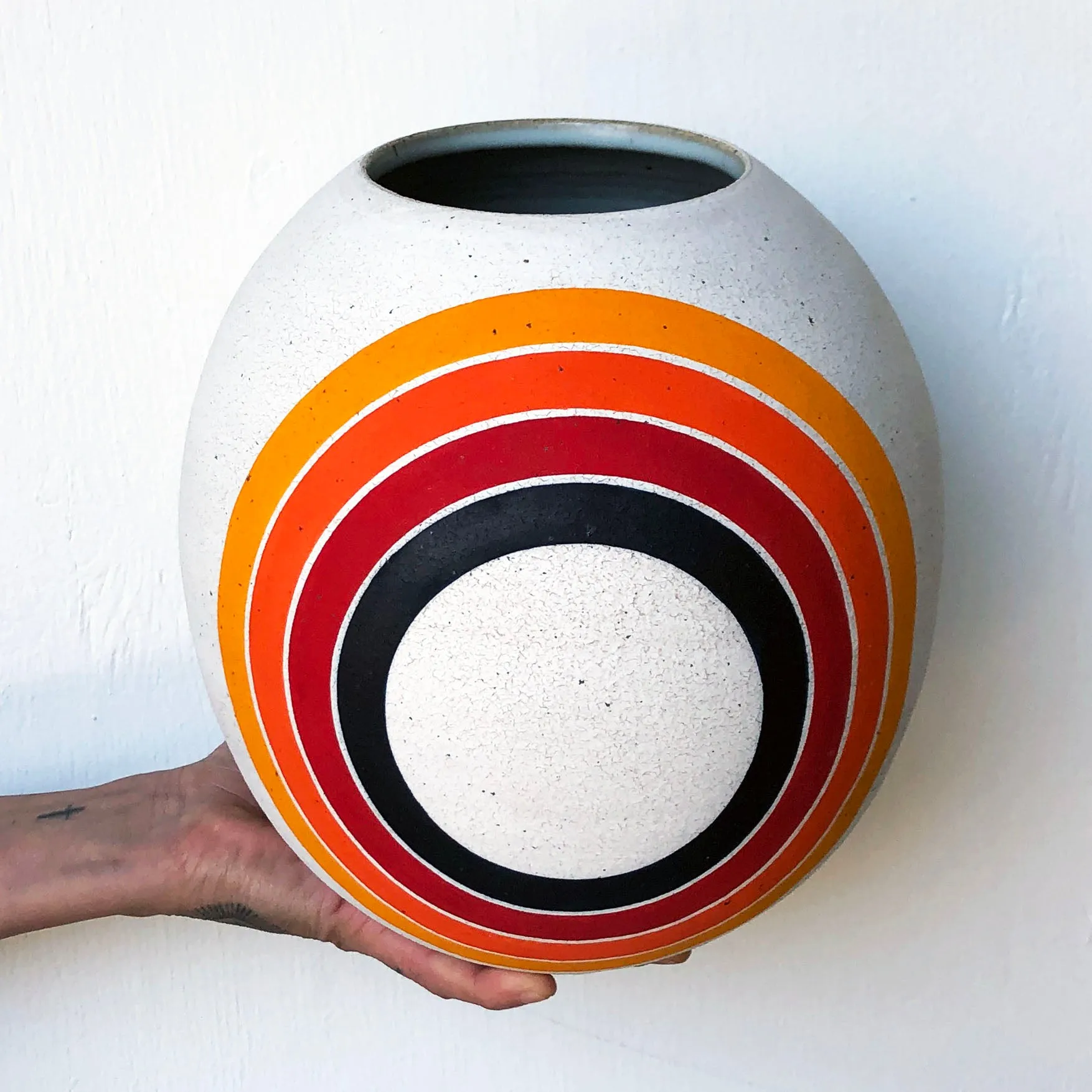 Vessel Round: Rings Rainbow