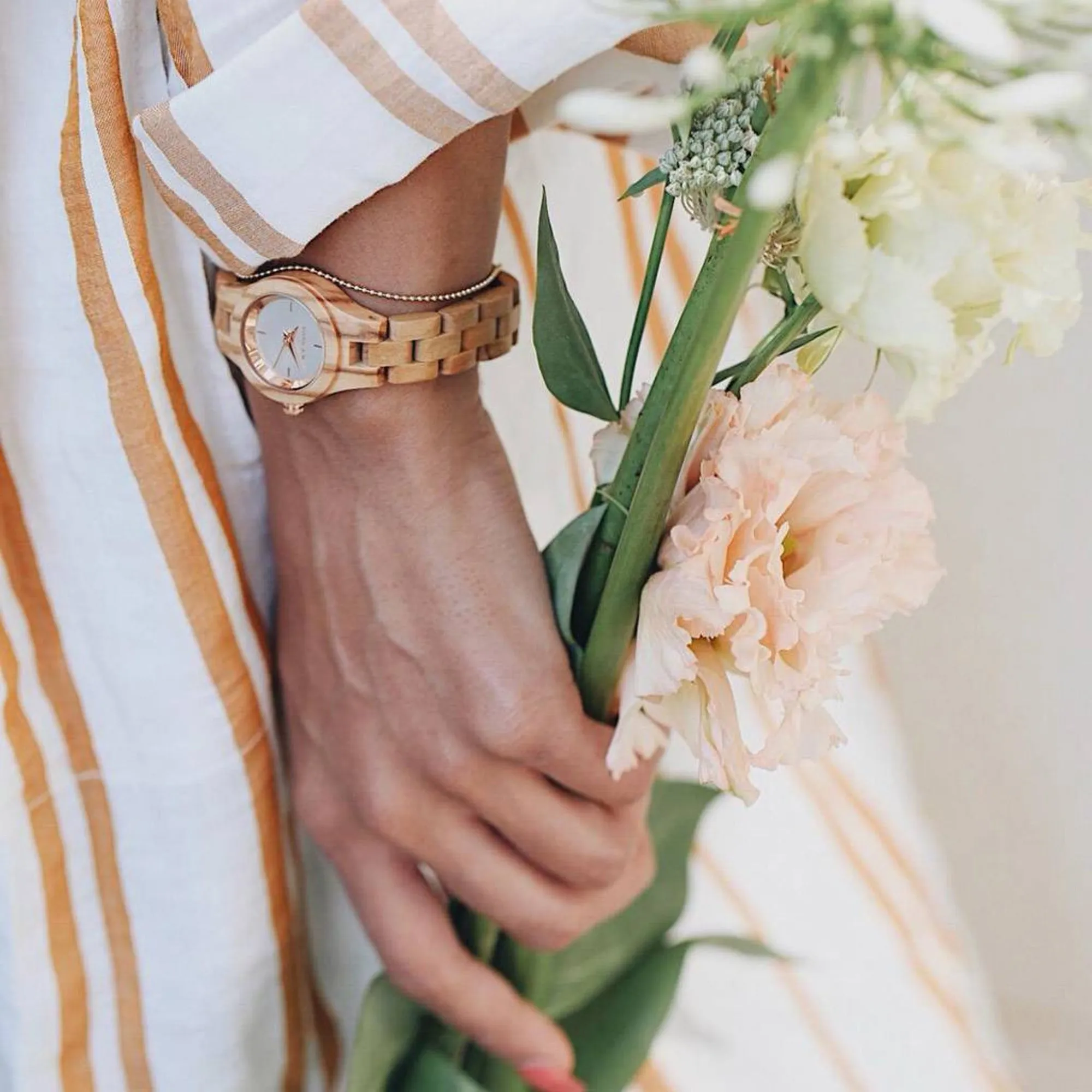 WOODWATCH WOMEN'S FLORA BLOSSOM QUARTZ WATCH